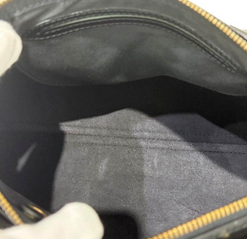 Louis Vuitton Speedy 30 en cuir Épi noir,