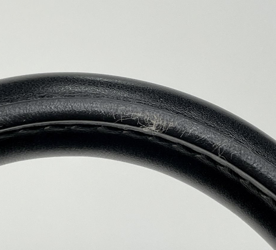 Louis Vuitton Keepall 45 en cuir Épi noir