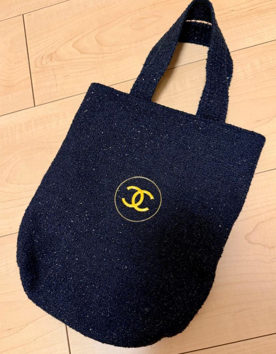 Tote Bag Chanel Noël 2025 Édition Limitée – Sac Pailleté