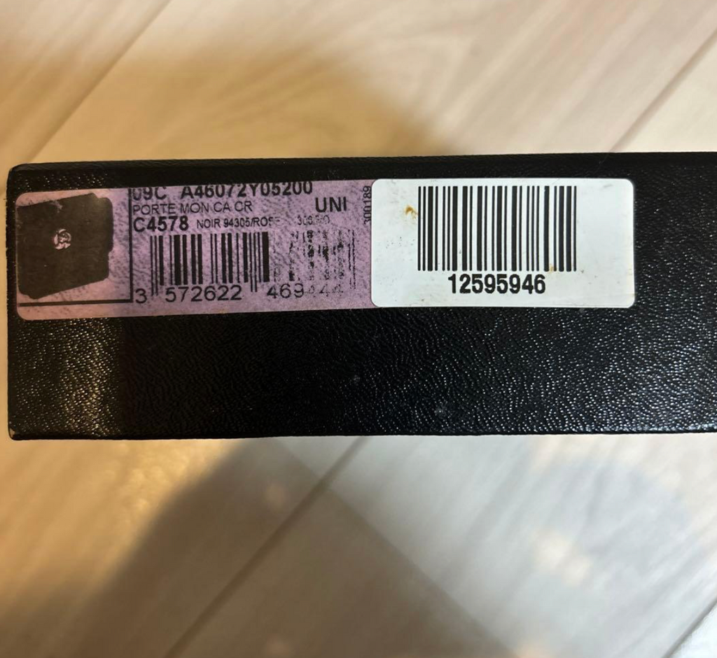 Portefeuille Chanel Camélia Noir – Cuir Verni avec Carte d’Authenticité