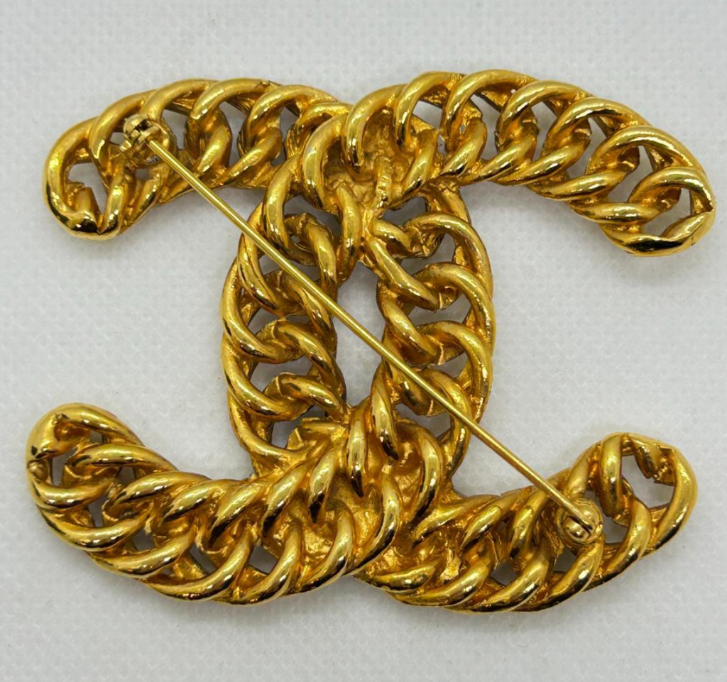 Broche Chanel Coco Mark Chaîne – Logo CC Oversize