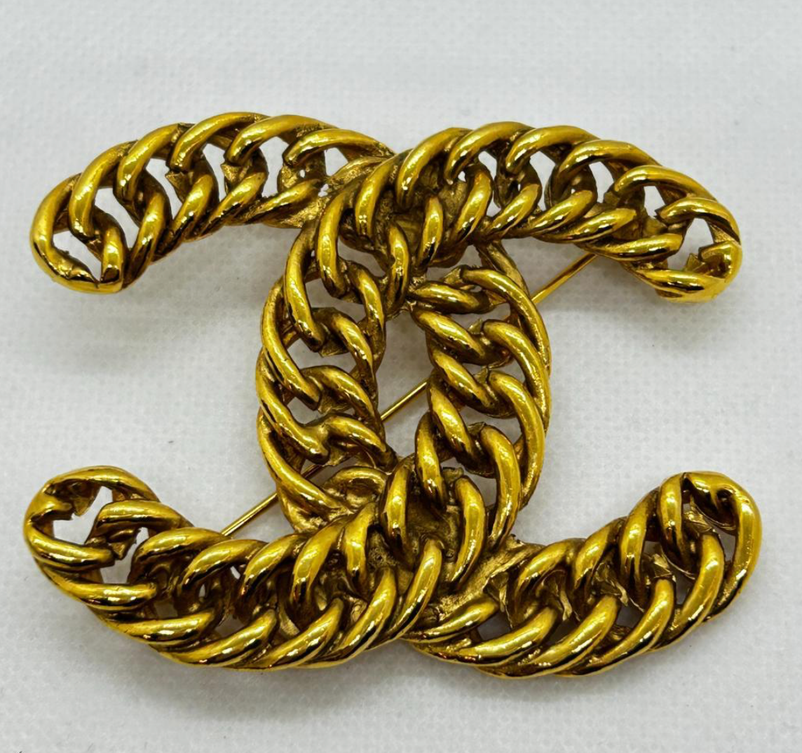 Broche Chanel Coco Mark Chaîne – Logo CC Oversize