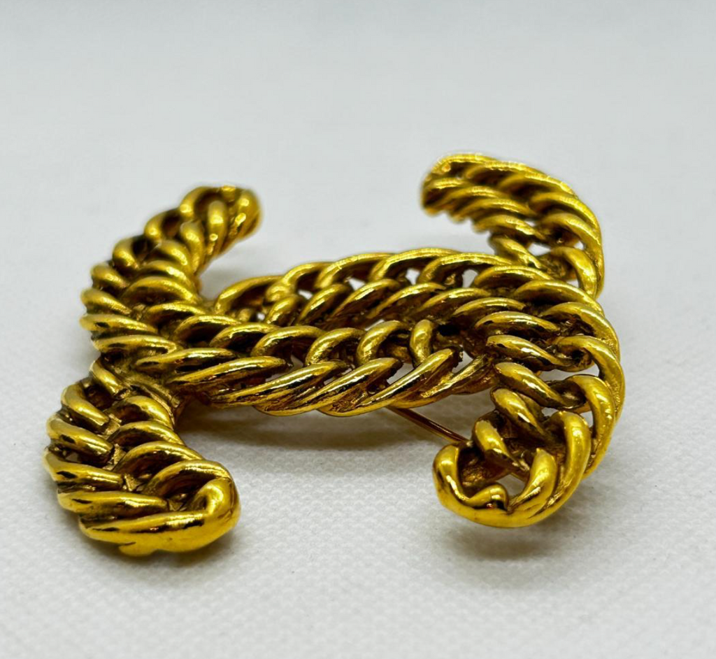 Broche Chanel Coco Mark Chaîne – Logo CC Oversize