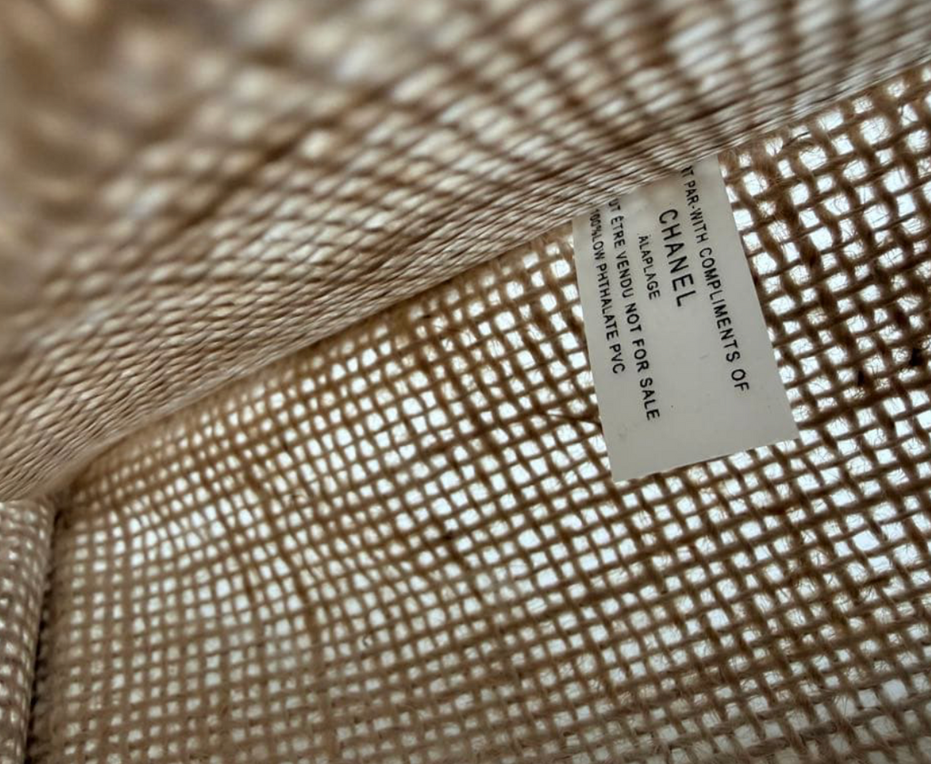 Sac tote CHANEL en lin et jute (novelty)