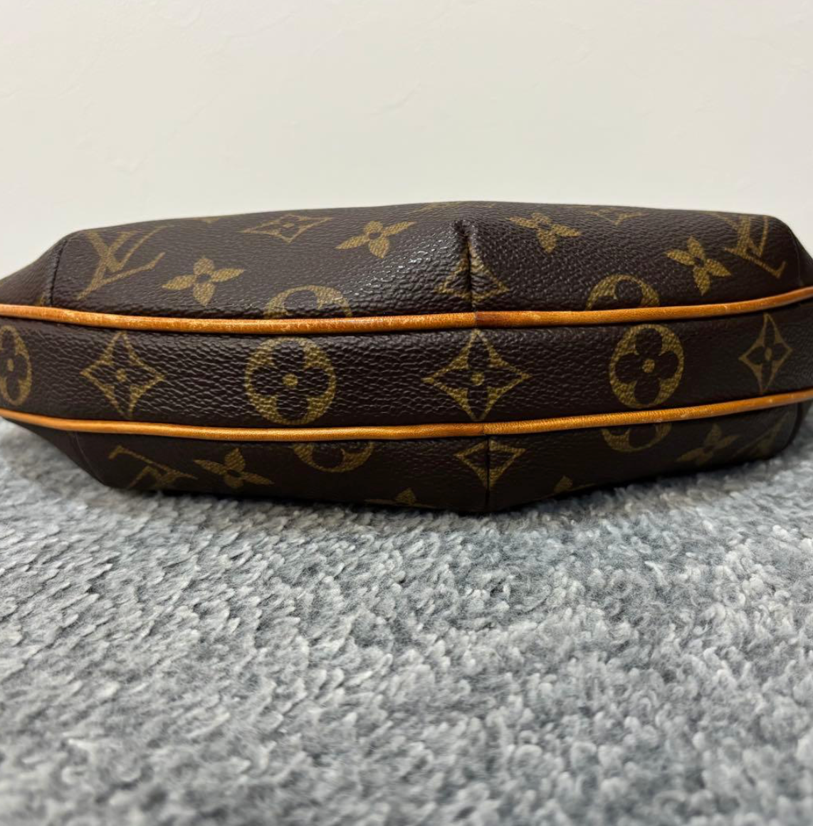 Sac Louis Vuitton Pochette Croissant PM
