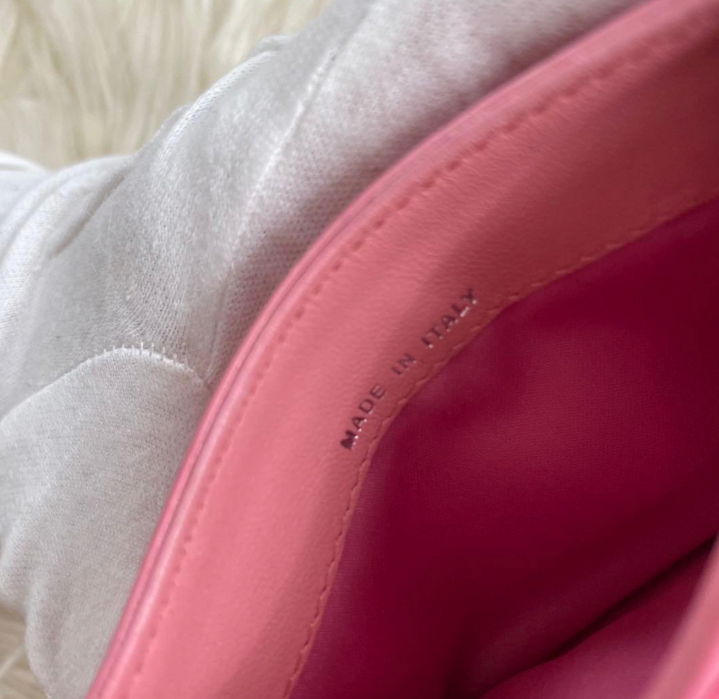 Chanel – Porte-cartes / portefeuille – Camélia – Rose – Coco Mark
