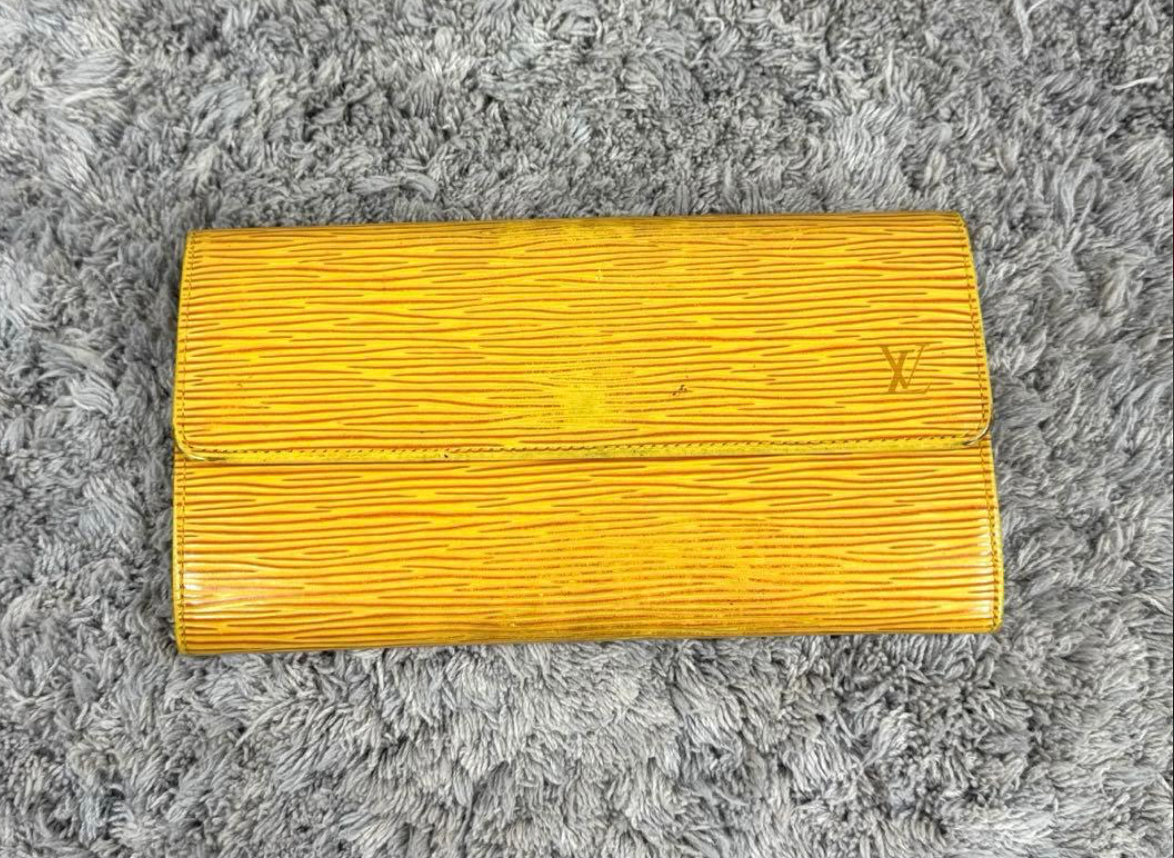 Portefeuille Louis Vuitton Épi Jaune Pochette Porte-Monnaie Crédit