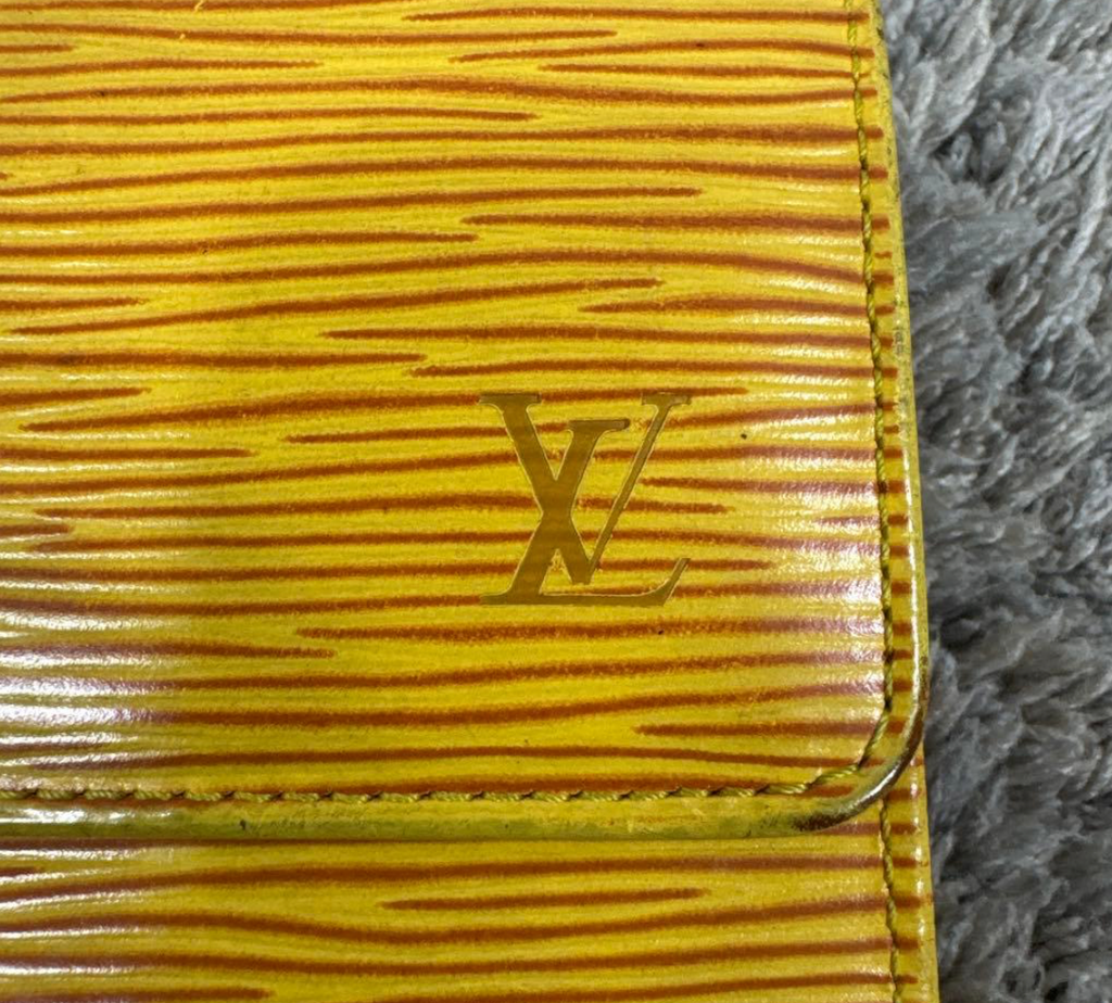 Portefeuille Louis Vuitton Épi Jaune Pochette Porte-Monnaie Crédit