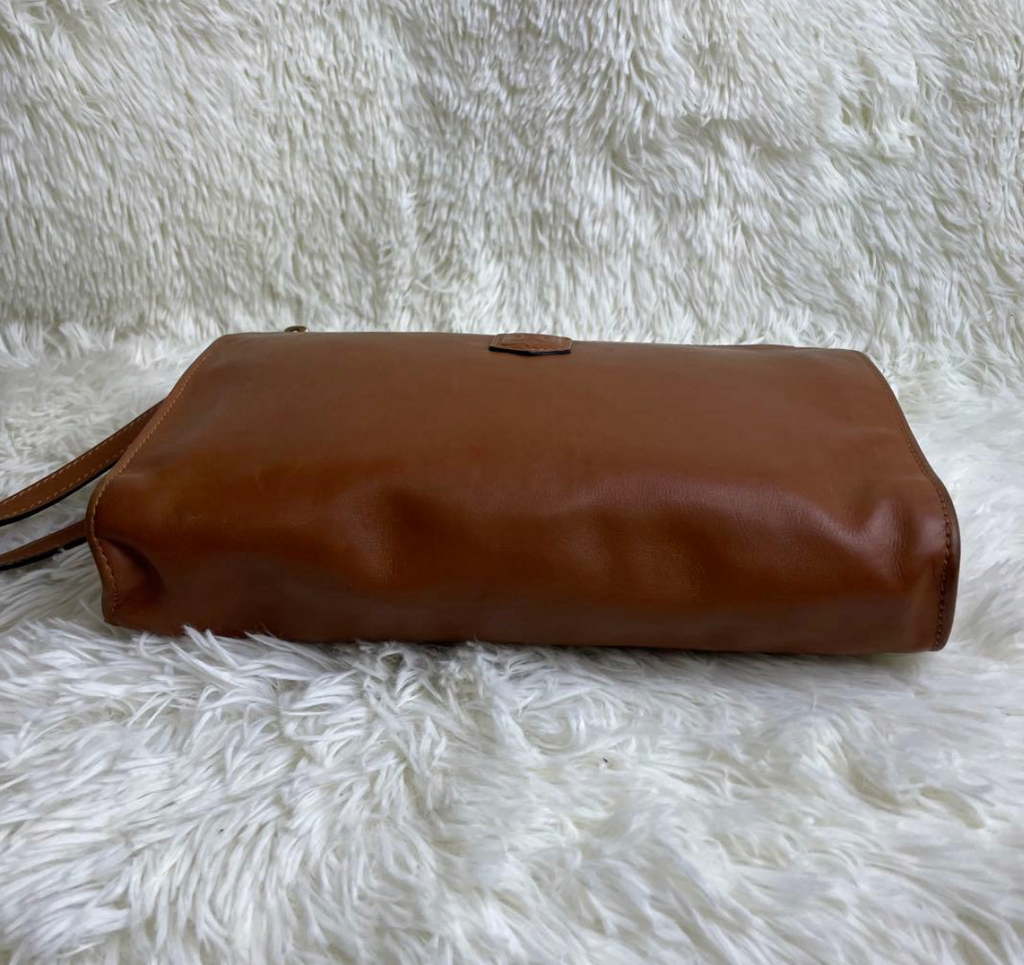 CELINE – Clutch / Pochette Triomphe Cuir Vintage