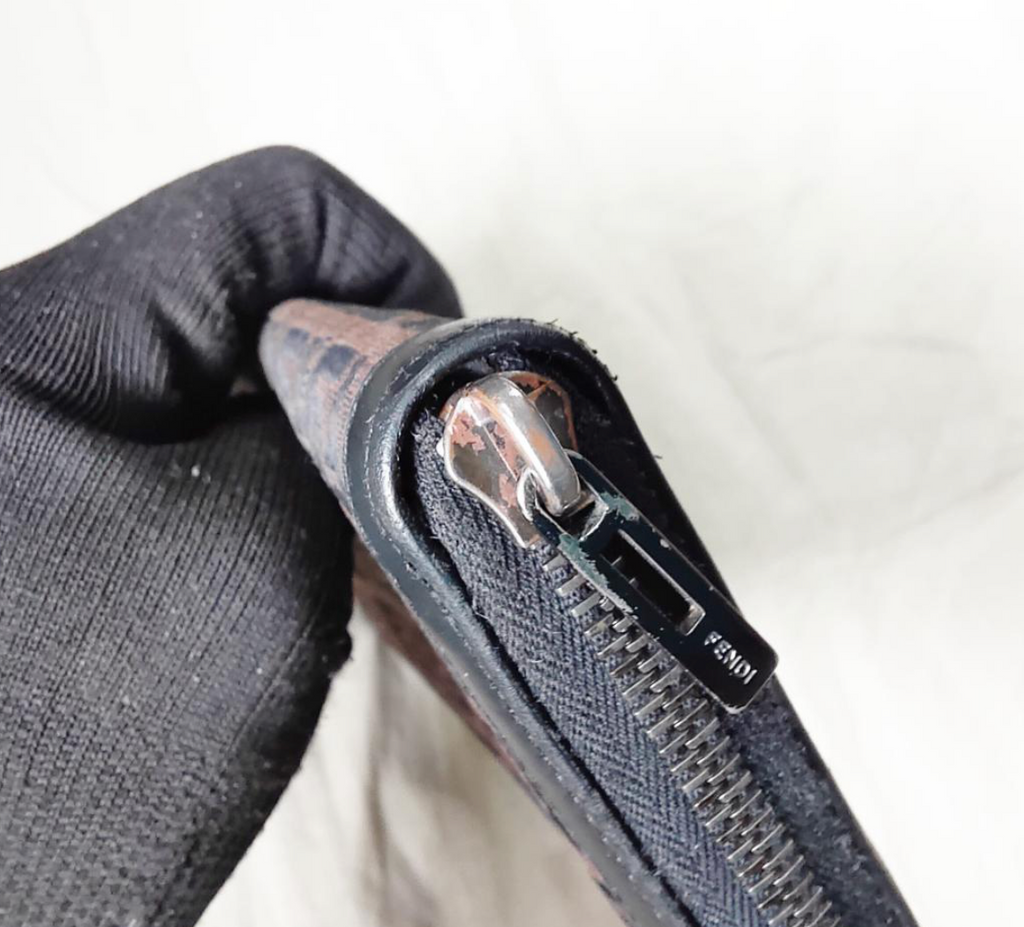 FENDI – Portefeuille Long Zippé FF (Zucca) Vintage