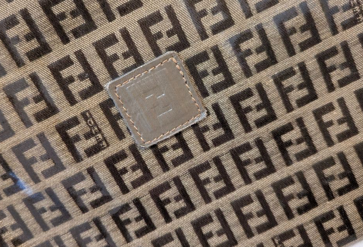 FENDI – Pochette Clutch Zuccino Vintage (Brown)