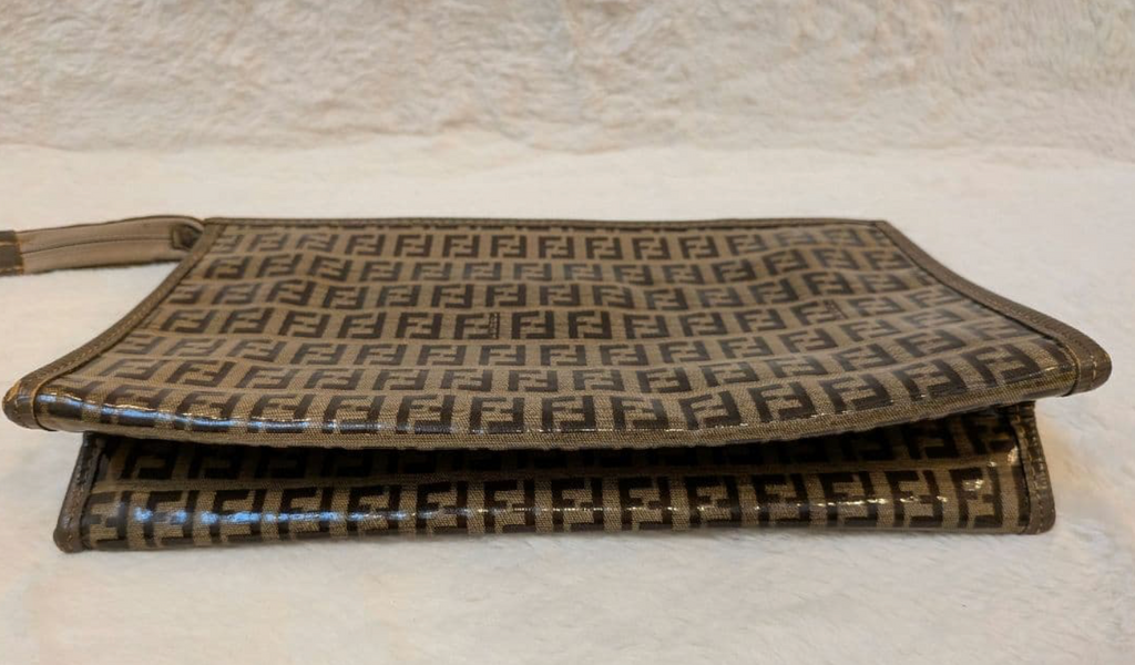 FENDI – Pochette Clutch Zuccino Vintage (Brown)
