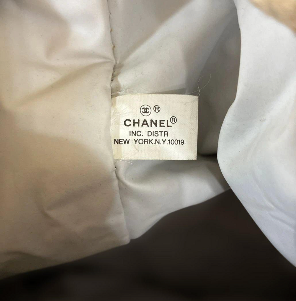 CHANEL – Sac Piscine Drawstring Canvas Noir
