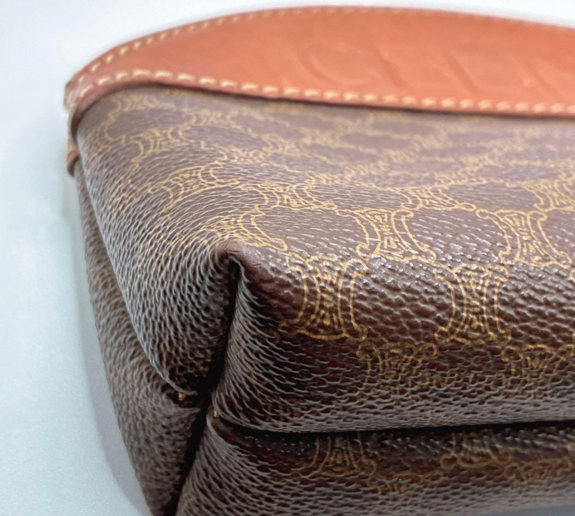 CELINE – Pochette Macadam Vintage (Brown)