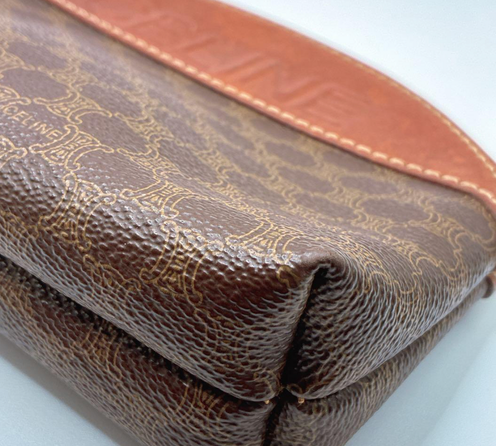 CELINE – Pochette Macadam Vintage (Brown)