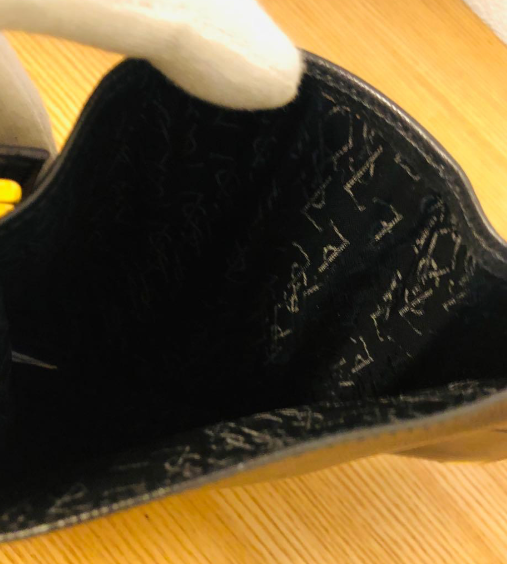 YVES SAINT LAURENT – Portefeuille 3 Volets Cuir Noir