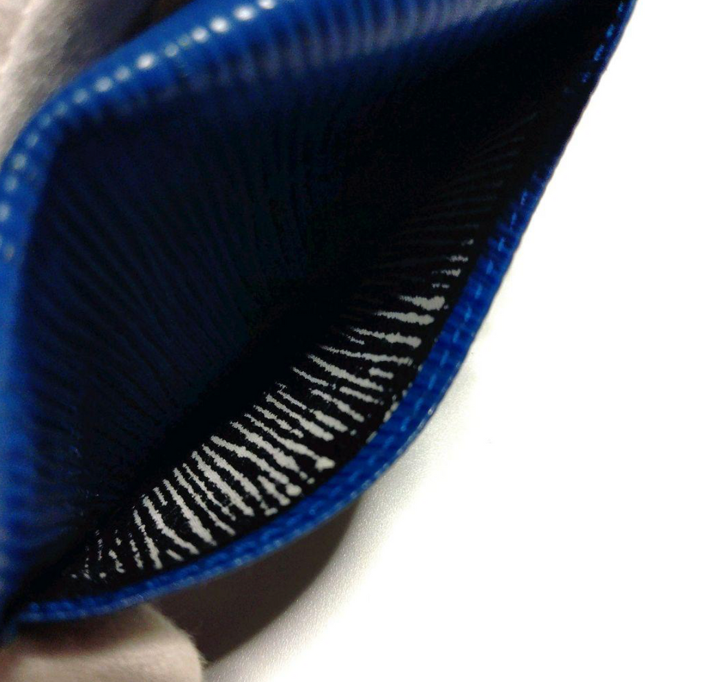 Louis Vuitton Porte-cartes Épi Bleu – Cuir – Format Compact