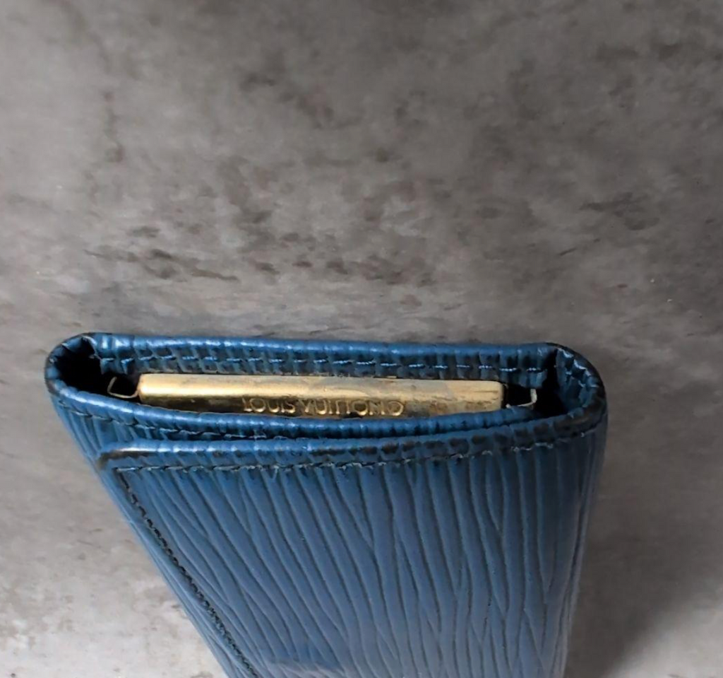 Porte-clés Louis Vuitton Multiclés 4 en cuir Épi bleu (Toledo Blue)