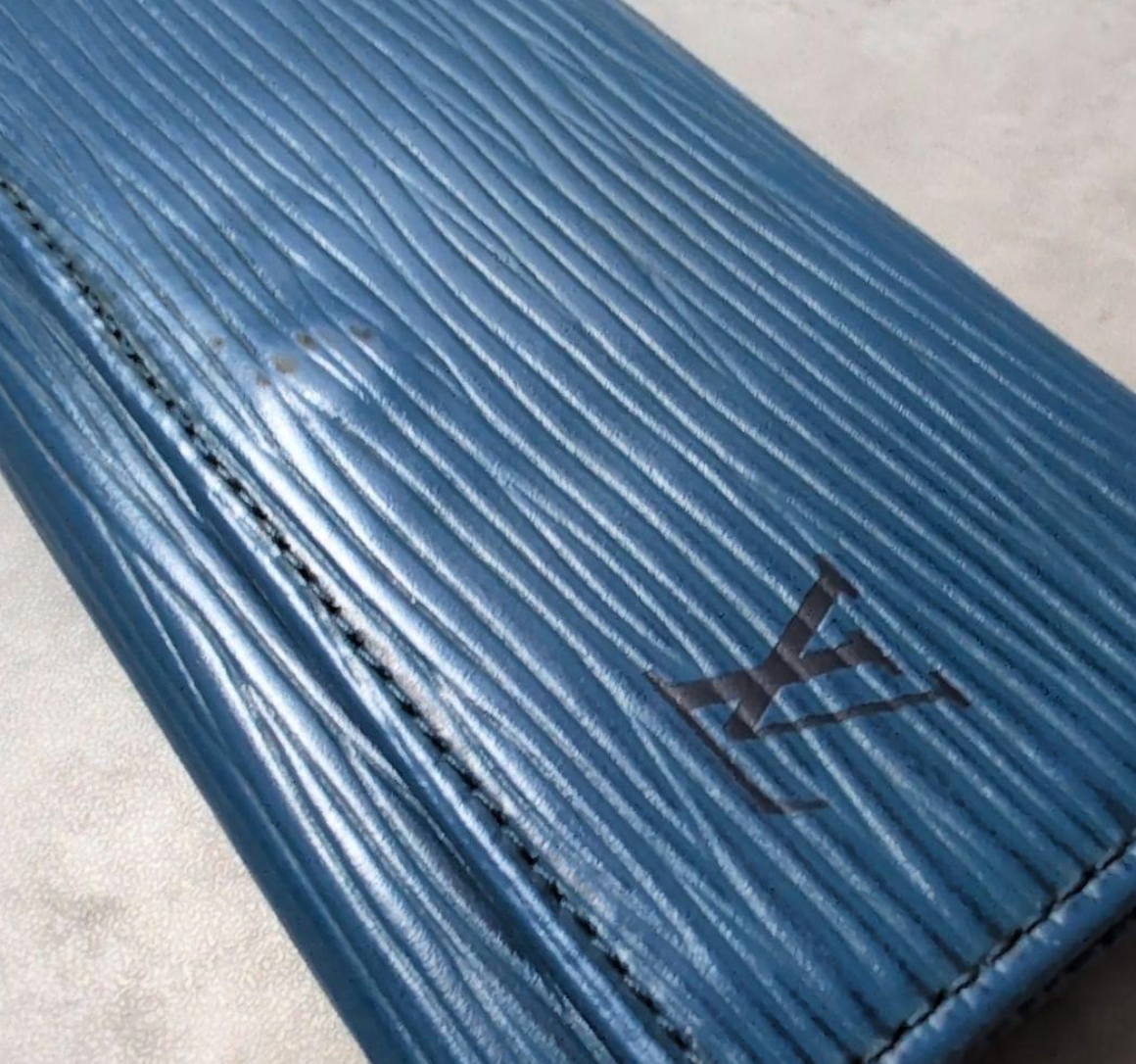 Porte-clés Louis Vuitton Multiclés 4 en cuir Épi bleu (Toledo Blue)
