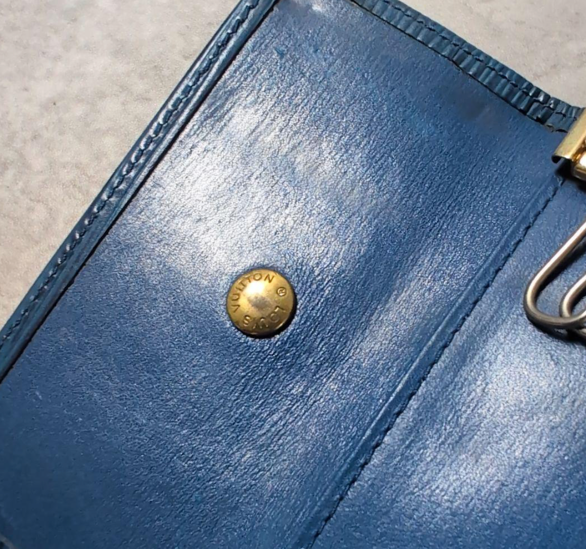 Porte-clés Louis Vuitton Multiclés 4 en cuir Épi bleu (Toledo Blue)