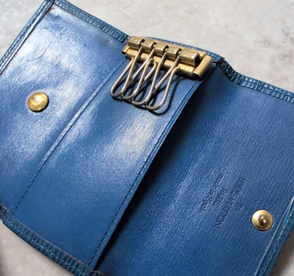 Porte-clés Louis Vuitton Multiclés 4 en cuir Épi bleu (Toledo Blue)