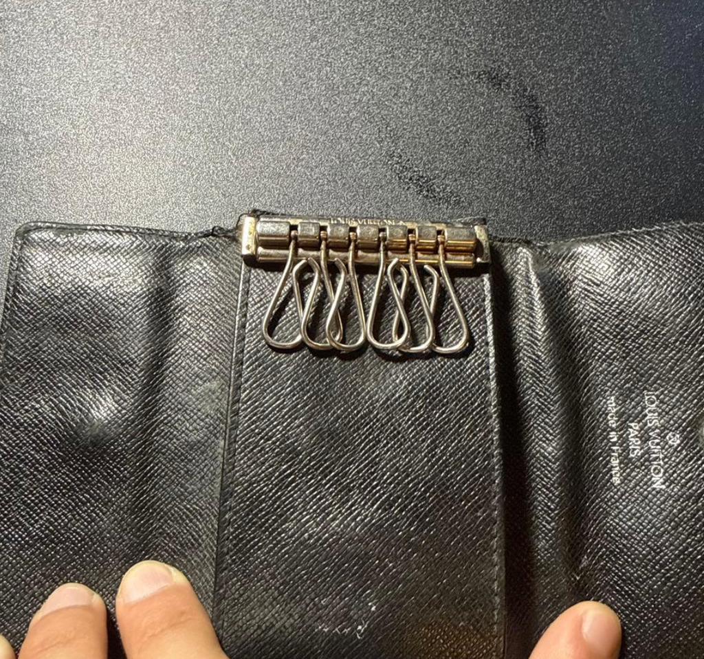Louis Vuitton Multiclés 6 Damier Noir – Porte-clés – Cuir – Format Compact