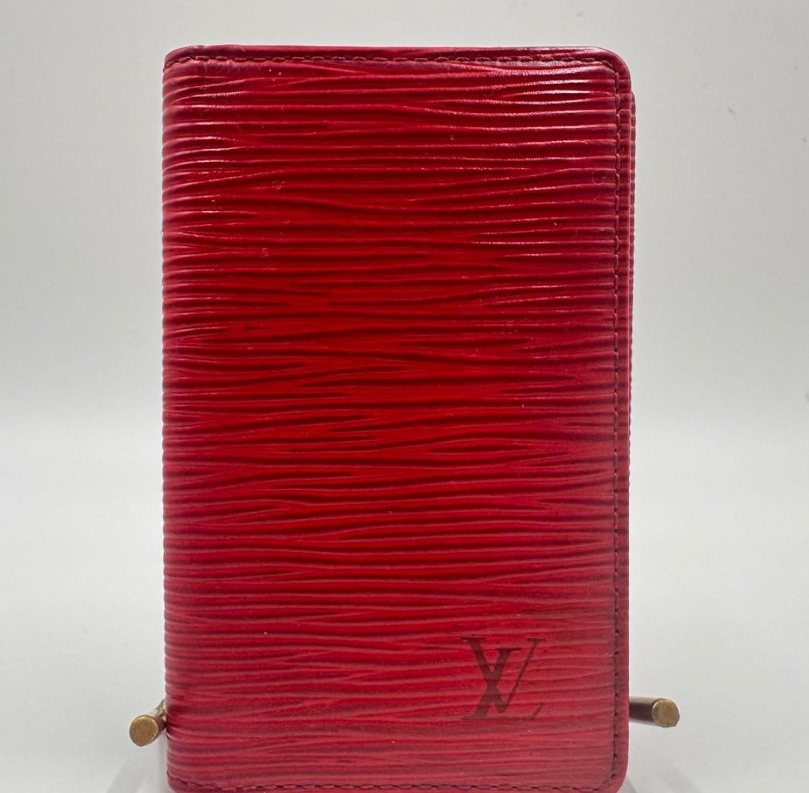 Louis Vuitton Porte-cartes Épi Rouge M56577 – Cuir – Format Vertical – Bon État