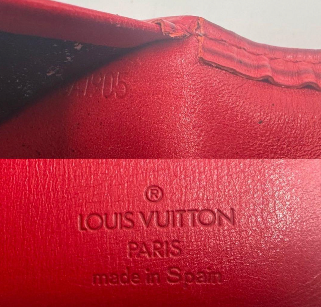 Louis Vuitton Porte-cartes Épi Rouge M56577 – Cuir – Format Vertical – Bon État