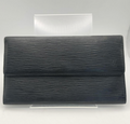 Louis Vuitton Portefeuille Long Noir – Cuir Epi– Format Classique – Bon État