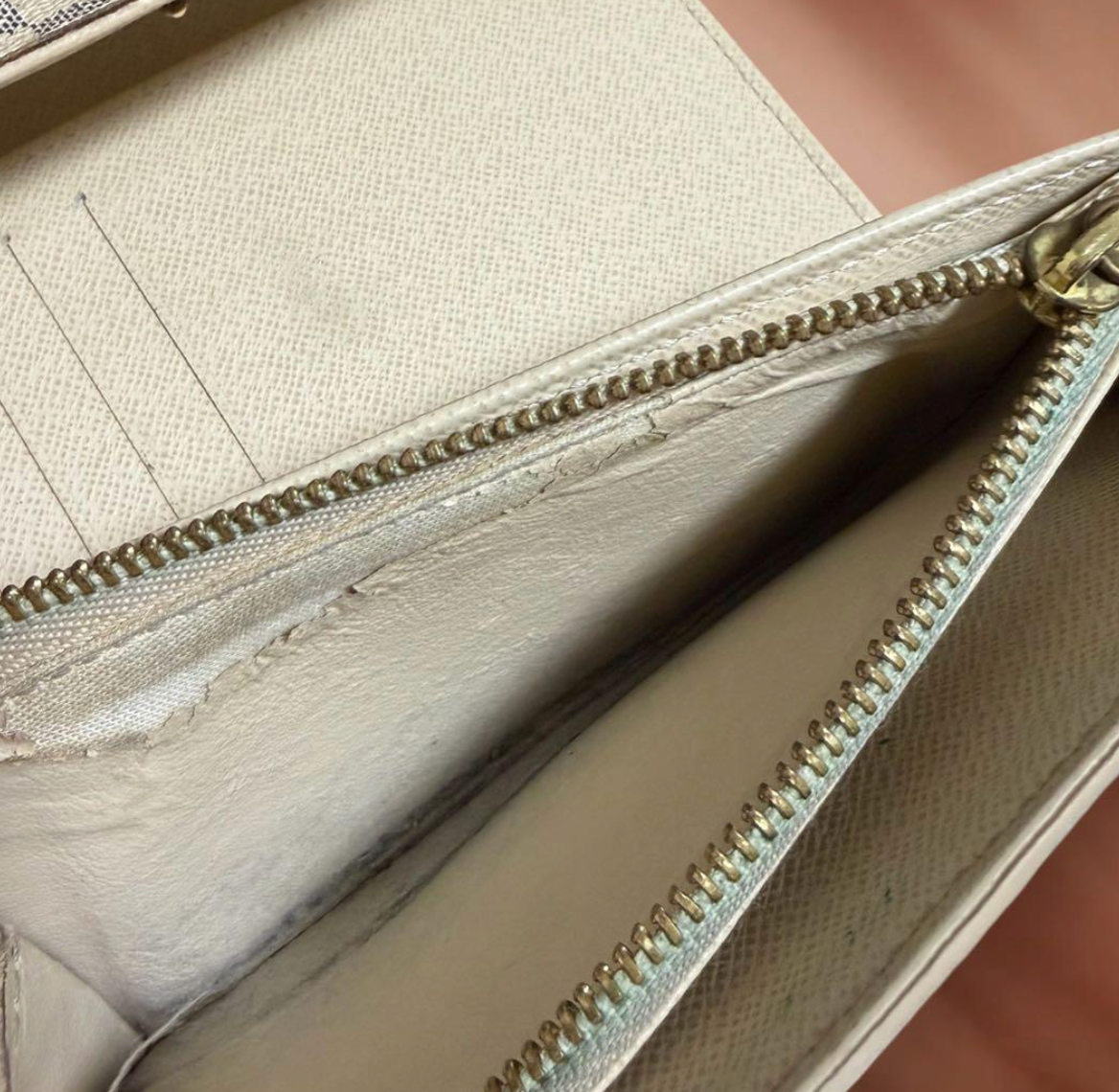 Louis Vuitton Porte-cartes Cuir – Format Compact – Bon État