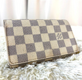 Louis Vuitton Portefeuille Trésor Damier Azur N61744 – Blanc – Compact – Bon État