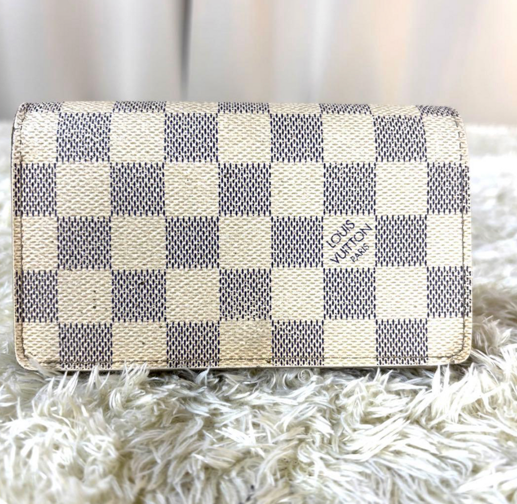 Louis Vuitton Portefeuille Trésor Damier Azur N61744 – Blanc – Compact – Bon État