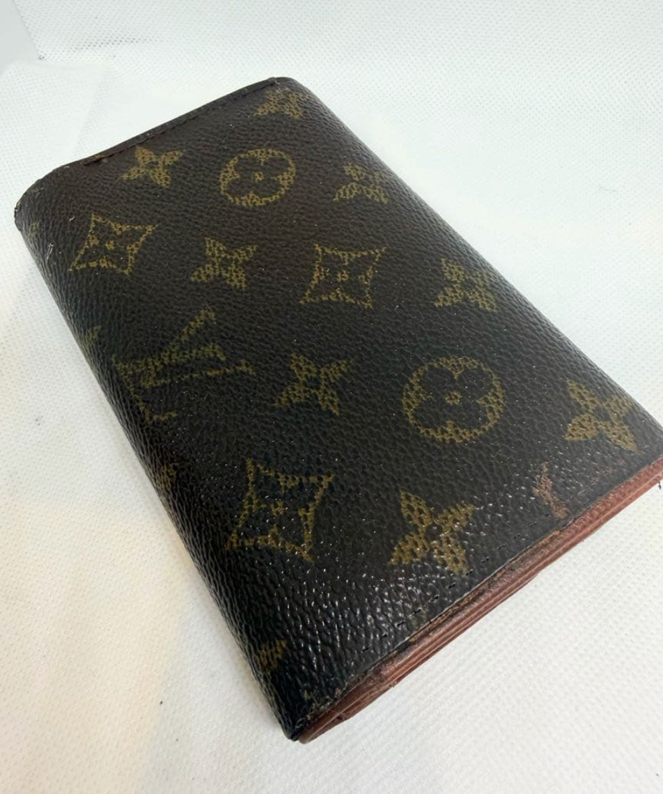 Louis Vuitton Portefeuille Trésor Monogram M61730 – Marron – Avec Dustbag – Bon État