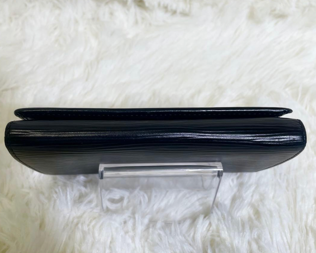 Louis Vuitton Portefeuille Épi Noir M63972 – Cuir – Format Long – Bon État