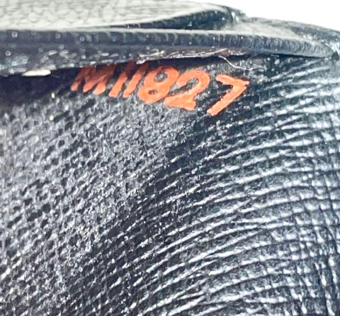 Louis Vuitton Portefeuille Épi Noir M63972 – Cuir – Format Long – Bon État