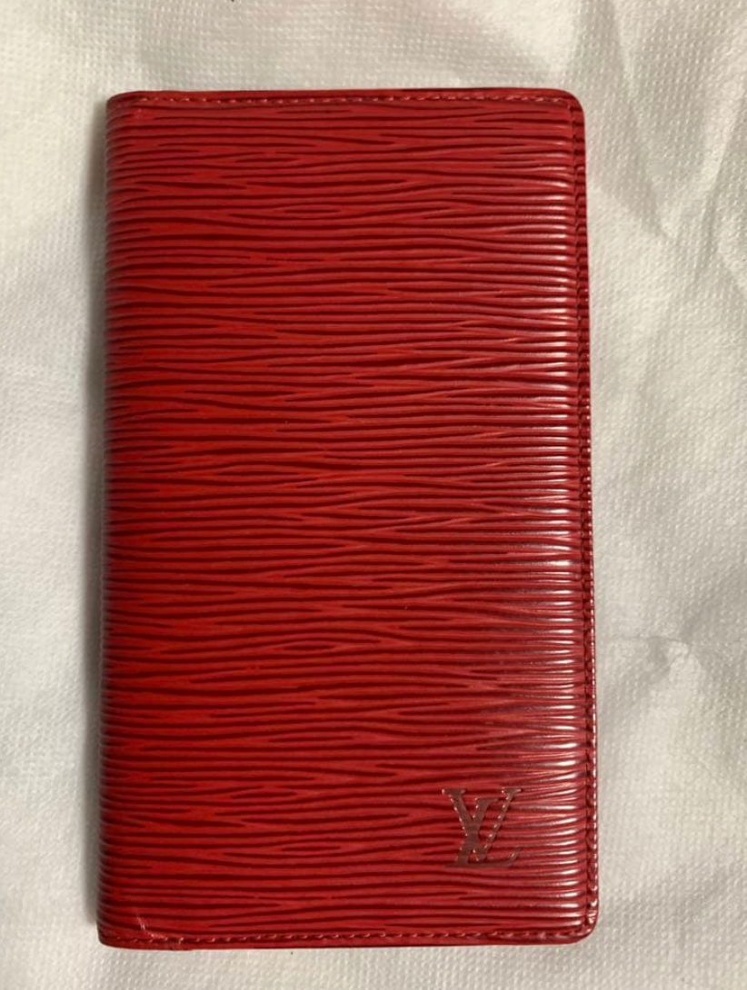 Louis Vuitton Portefeuille Épi Rouge – Cuir – Format Long – Très Bon État