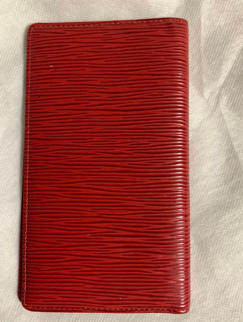 Louis Vuitton Portefeuille Épi Rouge – Cuir – Format Long – Très Bon État