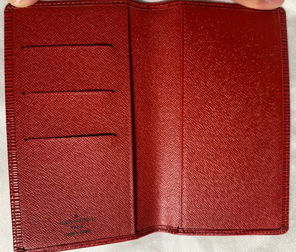 Louis Vuitton Portefeuille Épi Rouge – Cuir – Format Long – Très Bon État