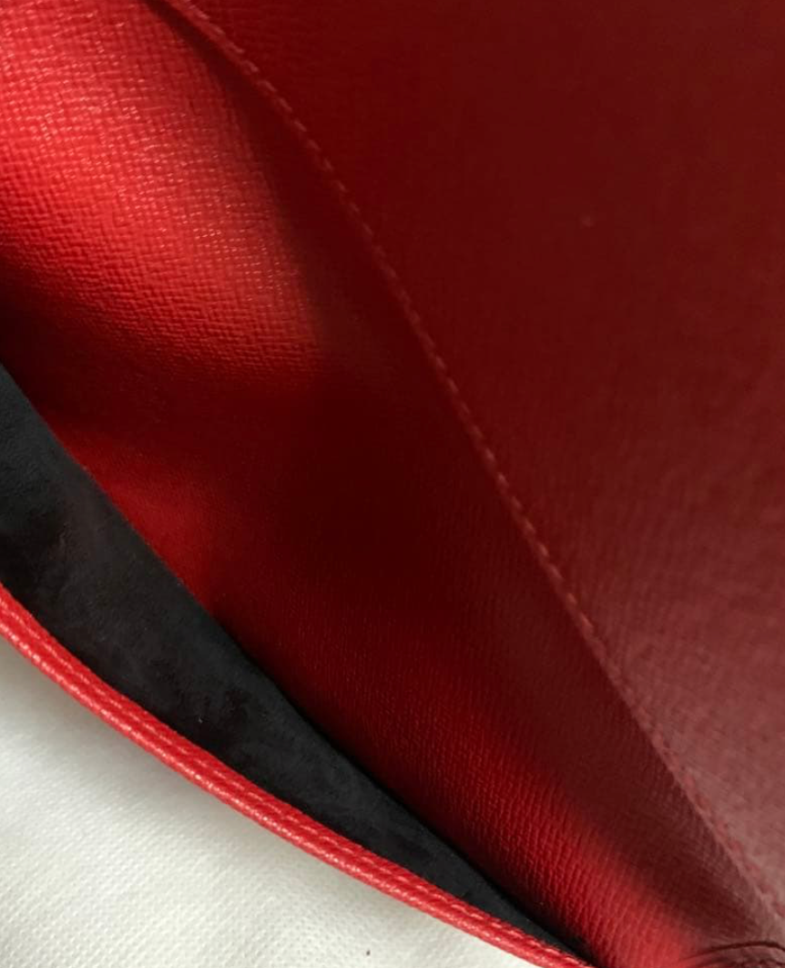 Louis Vuitton Portefeuille Épi Rouge – Cuir – Format Long – Très Bon État