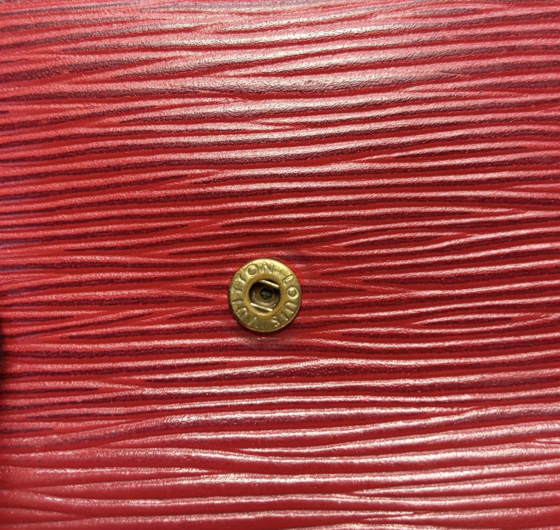 Louis Vuitton Portefeuille Compact – Rouge – Format Court – Bon État