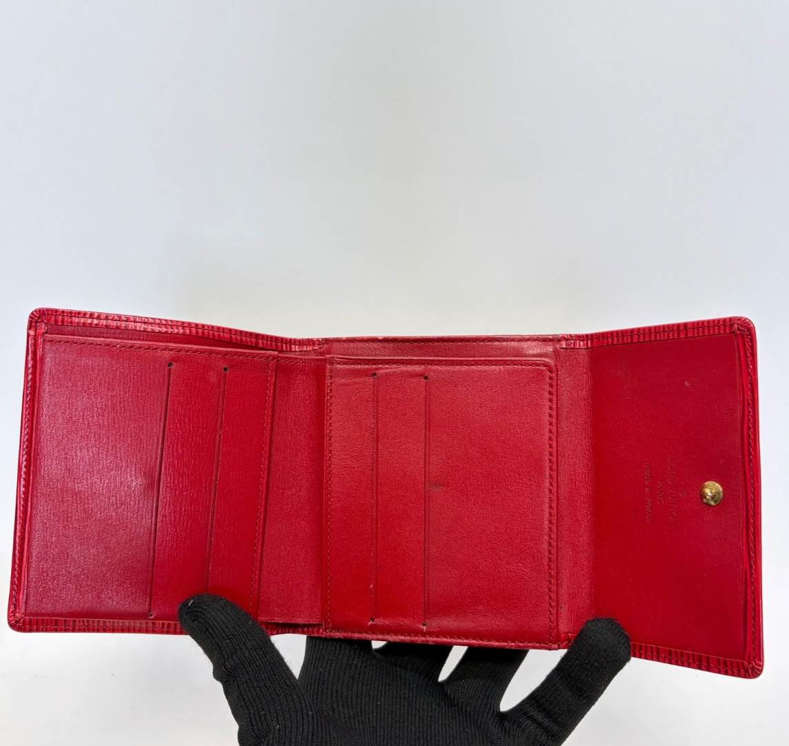 Louis Vuitton Portefeuille Compact – Rouge – Format Court – Bon État