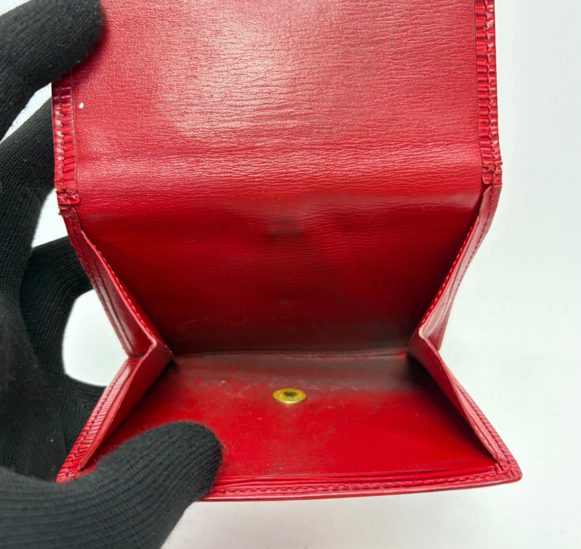 Louis Vuitton Portefeuille Compact – Rouge – Format Court – Bon État