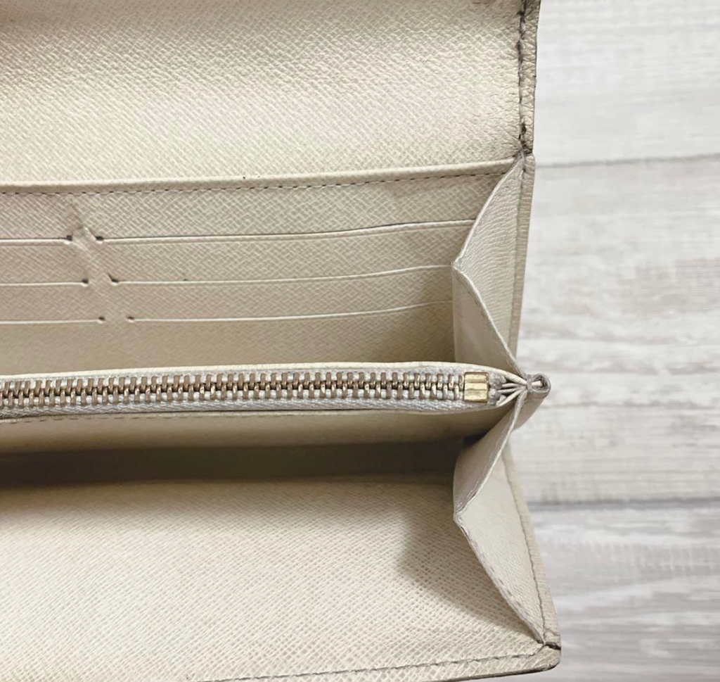 Louis Vuitton Portefeuille Sarah Damier Azur – Blanc – Portefeuille Long – Bon État