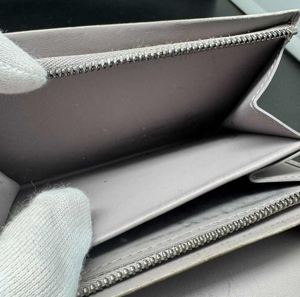 Louis Vuitton Portefeuille Épi – Compact – Cuir –