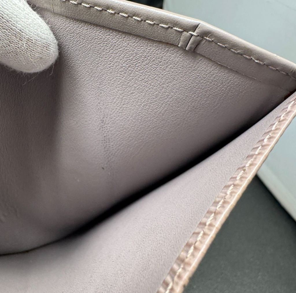 Louis Vuitton Portefeuille Épi – Compact – Cuir –