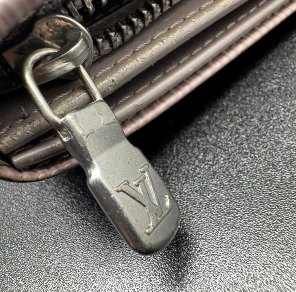 Louis Vuitton Portefeuille Épi – Compact – Cuir –
