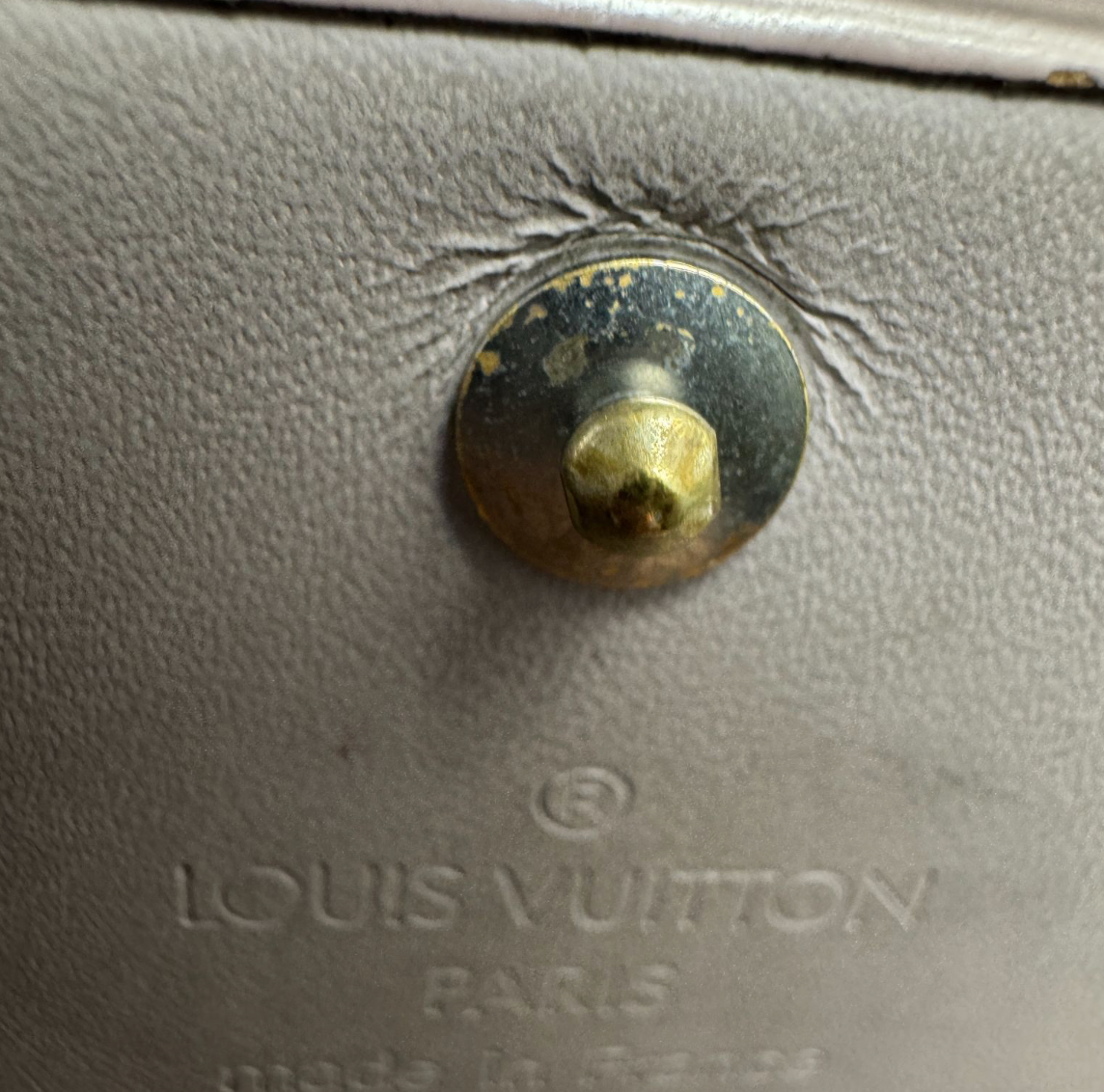 Louis Vuitton Portefeuille Épi – Compact – Cuir –