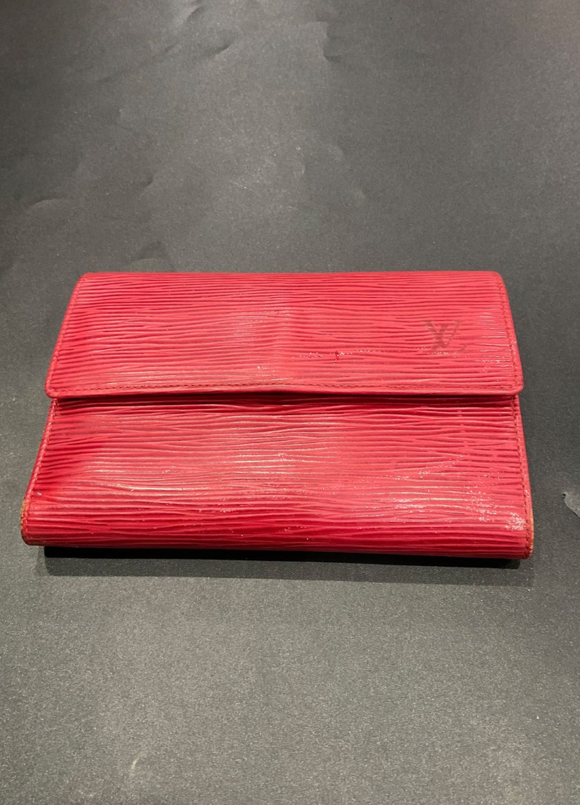 Louis Vuitton Portefeuille Épi – Format Compact – Cuir