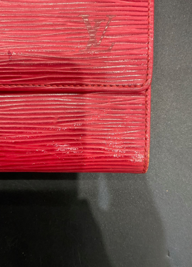 Louis Vuitton Portefeuille Épi – Format Compact – Cuir