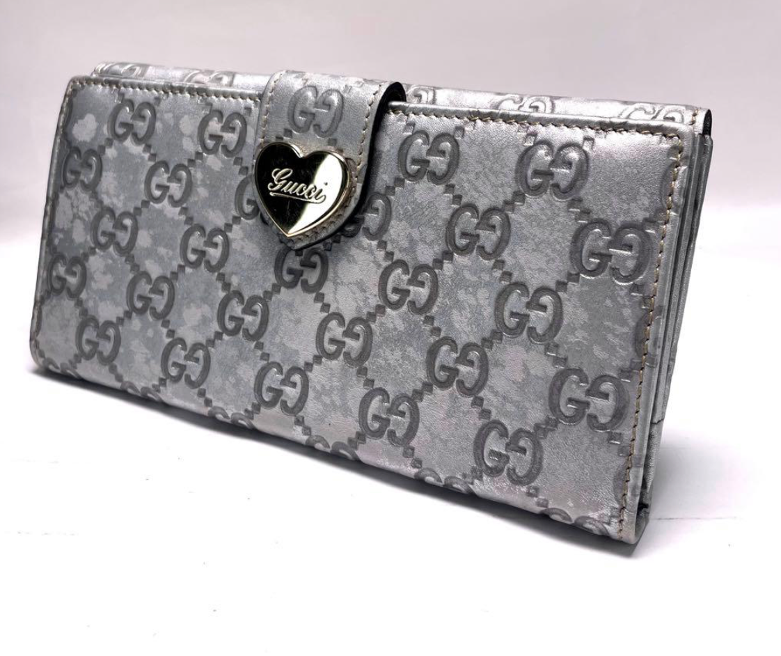 Gucci Portefeuille Long Guccissima Heart Argent – Cuir – Bon État